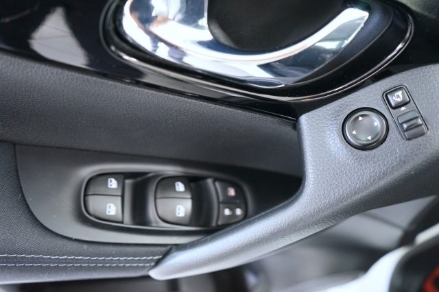 NISSAN Qashqai usata, con Telecamera per parcheggio assistito