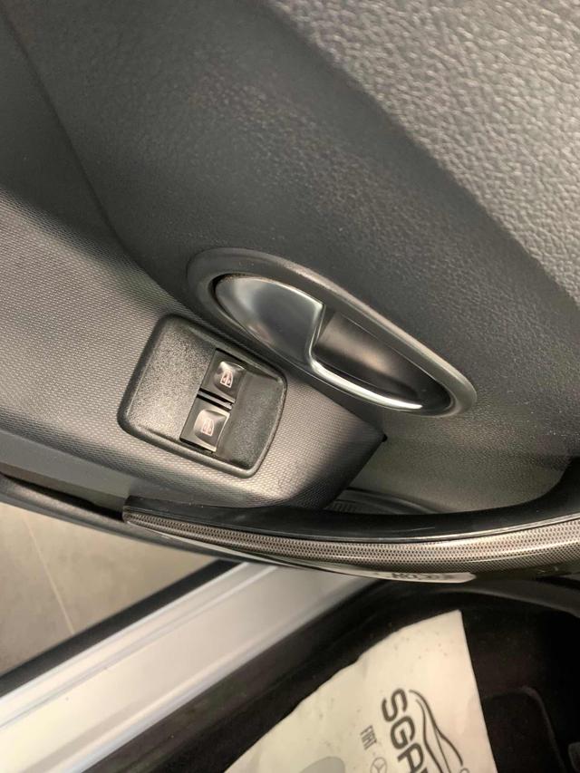 DACIA Sandero usata, con Sedile posteriore sdoppiato