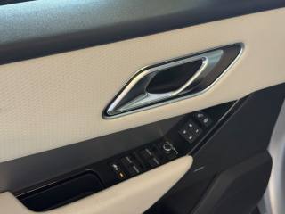 LAND ROVER Range Rover Velar usata, con Climatizzatore