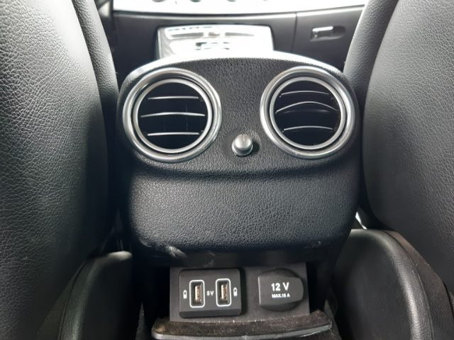 MERCEDES-BENZ E 220 usata, con Fari LED