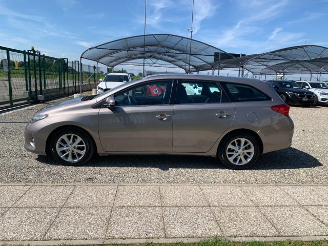 TOYOTA Auris Touring Sports usata, con Cerchi in lega