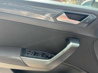 VOLKSWAGEN T-Roc usata, con Climatizzatore