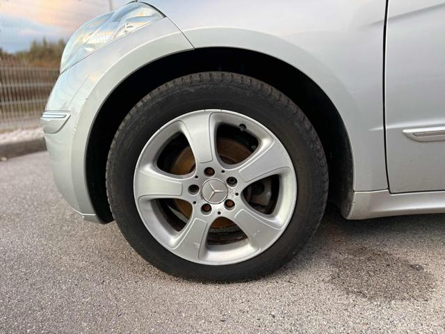 MERCEDES-BENZ A 180 usata, con Cerchi in lega