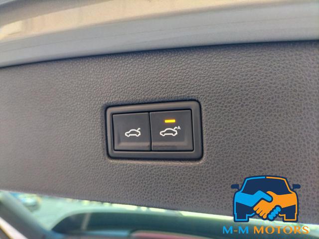 VOLKSWAGEN Tiguan usata, con Leve al volante