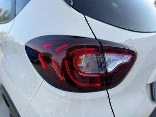 RENAULT Captur usata 8