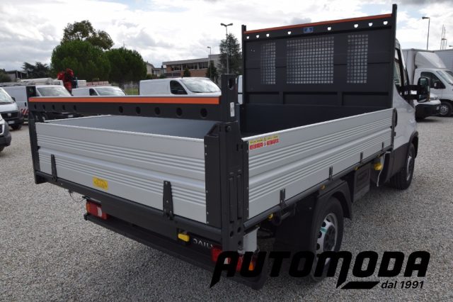 IVECO Daily usata 12
