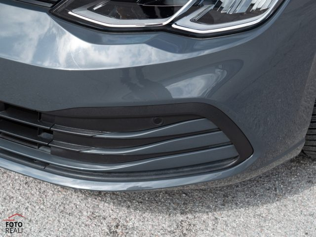 VOLKSWAGEN Golf usata, con Sensori di parcheggio posteriori