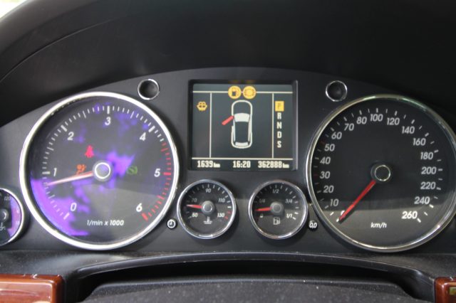 VOLKSWAGEN Touareg usata 14