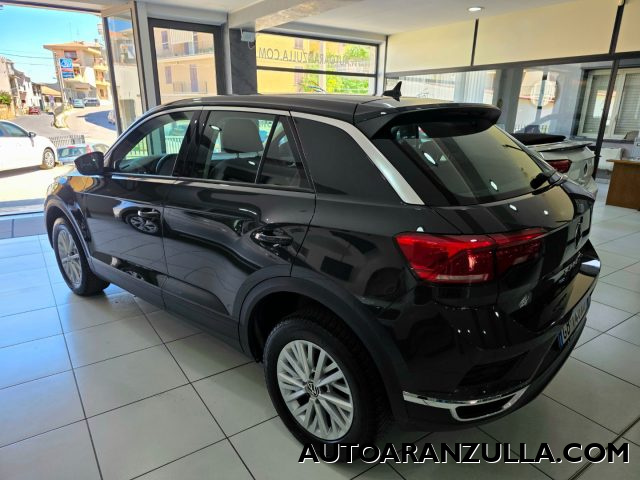VOLKSWAGEN T-Roc usata, con Autoradio