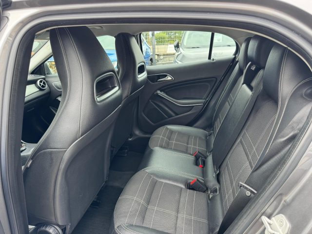 MERCEDES-BENZ GLA 200 usata, con Climatizzatore