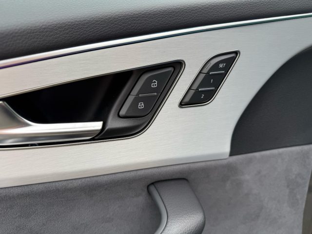 AUDI Q8 usata, con Interni in pelle