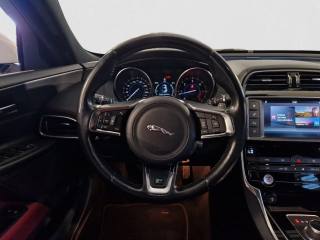 JAGUAR XE usata, con Controllo automatico clima