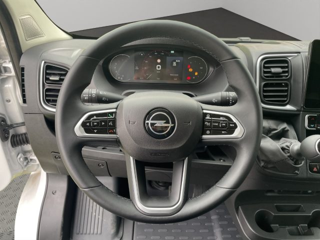 OPEL Movano usata, con Sensori di parcheggio posteriori