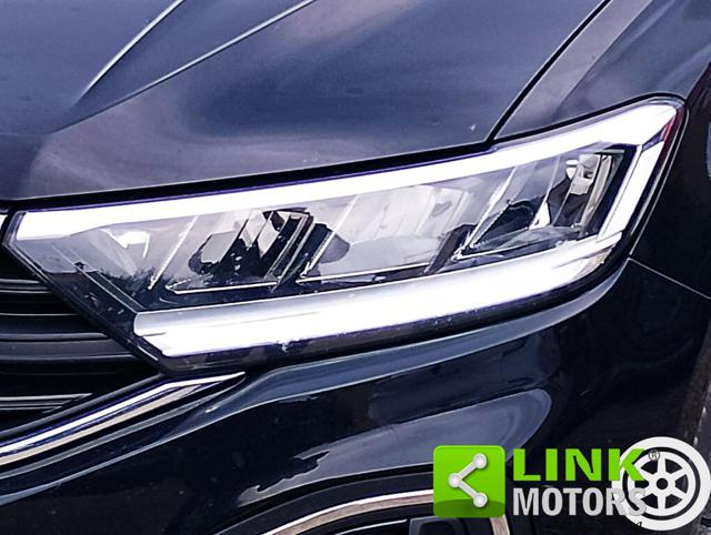 VOLKSWAGEN T-Roc usata, con Autoradio