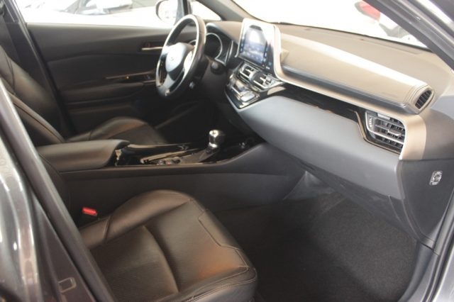 TOYOTA C-HR usata, con Climatizzatore