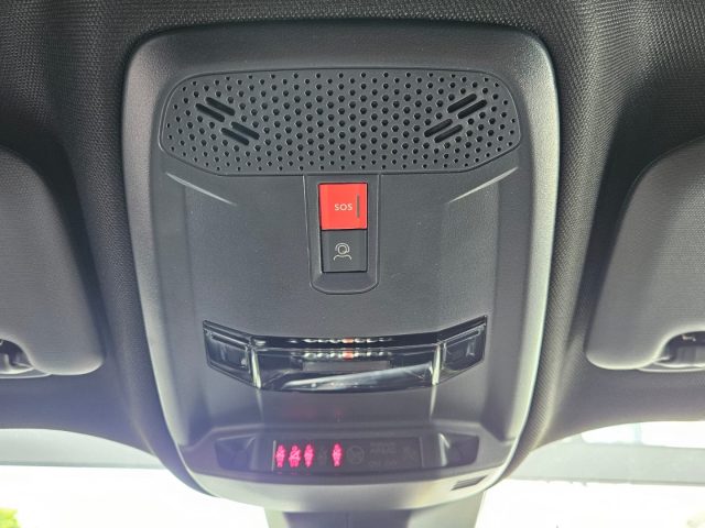 PEUGEOT 2008 usata, con Sensore di pioggia