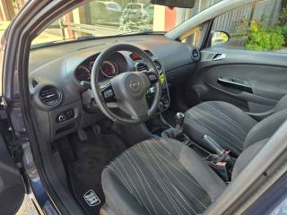 OPEL Corsa usata, con Sedile posteriore sdoppiato
