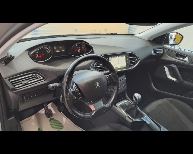 PEUGEOT 308 usata, con Cruise Control