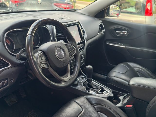 JEEP Cherokee usata, con Autoradio