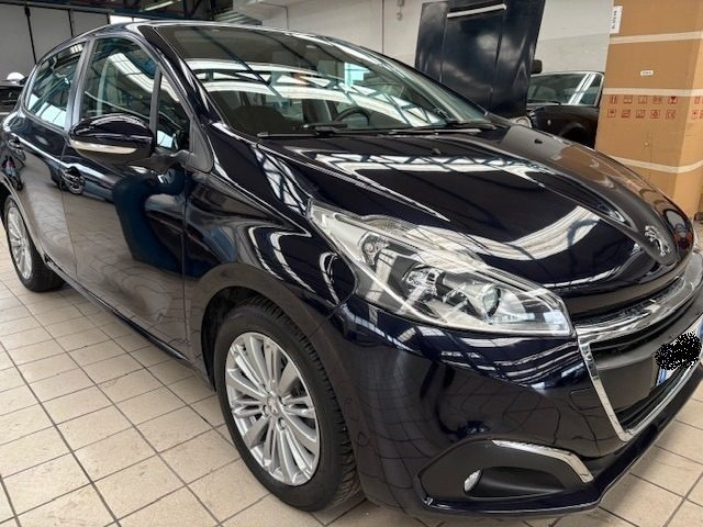 PEUGEOT 208 usata, con Airbag laterali