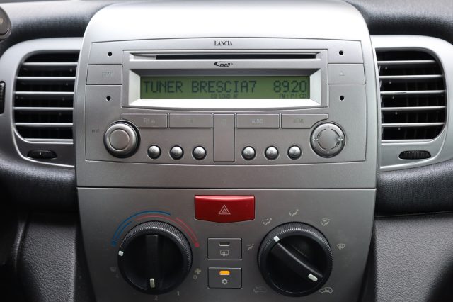 LANCIA Ypsilon usata 24