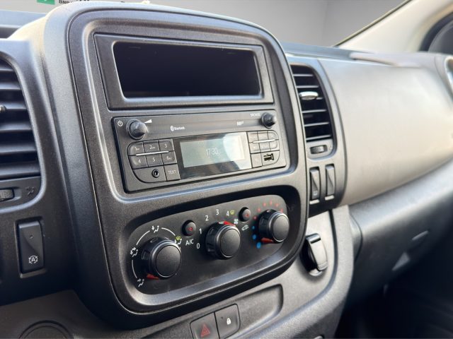 RENAULT Trafic usata 12
