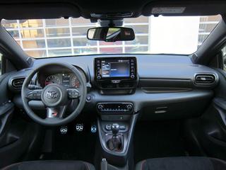 TOYOTA Yaris usata, con Specchietti laterali elettrici