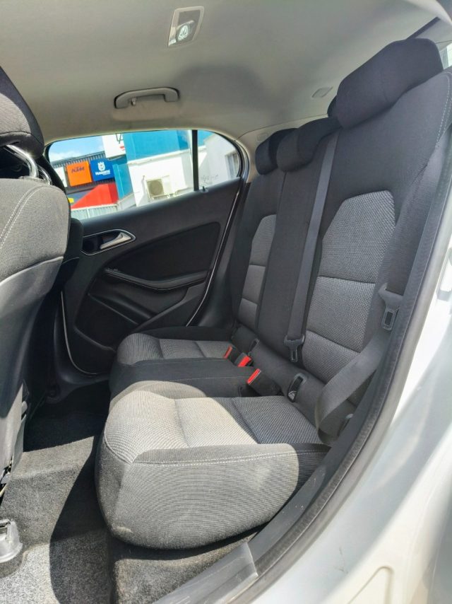 MERCEDES-BENZ GLA 180 usata, con Fari Xenon