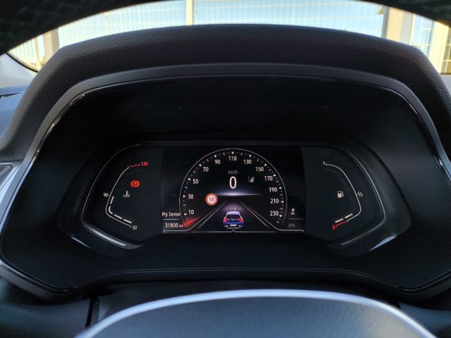 RENAULT Captur usata 14