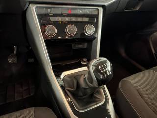 VOLKSWAGEN T-Roc usata, con USB