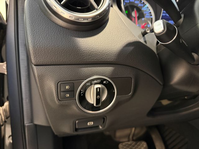 MERCEDES-BENZ GLA 200 usata, con Chiusura centralizzata