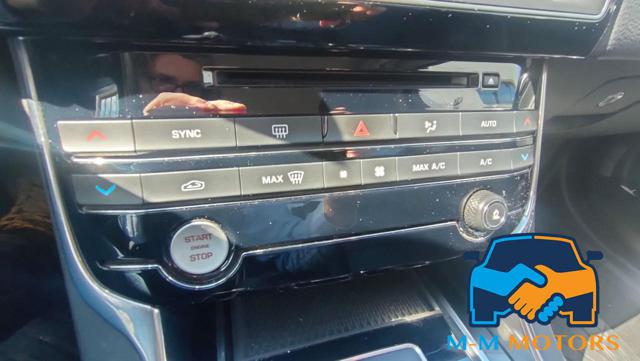 JAGUAR XE usata, con Fari Xenon