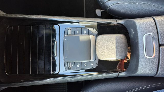 MERCEDES-BENZ GLB 180 usata, con Sensore di pioggia