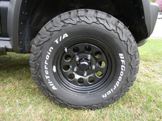 SUZUKI Jimny usata, con Ruota di riserva
