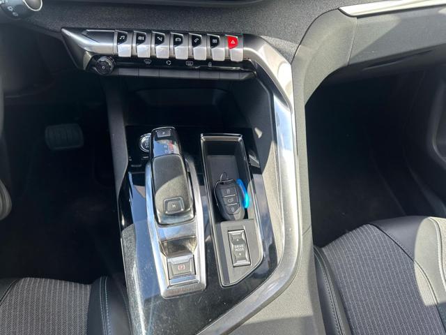 PEUGEOT 3008 usata, con Volante in pelle