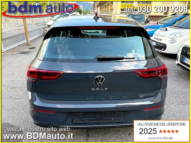 VOLKSWAGEN Golf usata, con USB