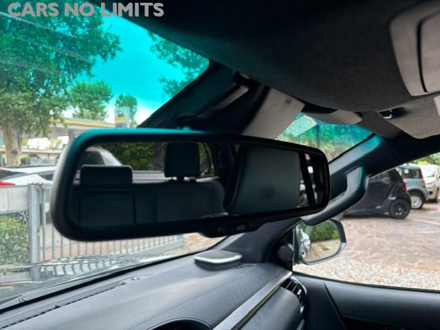 TOYOTA Hilux usata, con Cruise Control