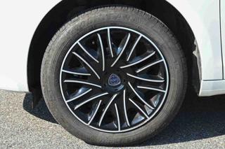 LANCIA Ypsilon usata, con Controllo trazione