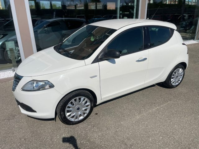 LANCIA Ypsilon usata, con Autoradio