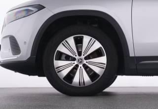 MERCEDES-BENZ EQA usata, con Fendinebbia