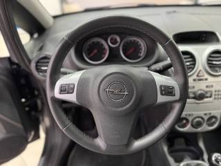 OPEL Corsa usata, con MP3