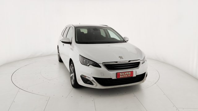 PEUGEOT 308 usata, con Sedile posteriore sdoppiato