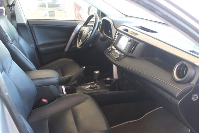 TOYOTA RAV 4 usata, con Servosterzo