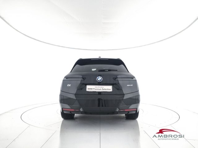BMW iX usata 5
