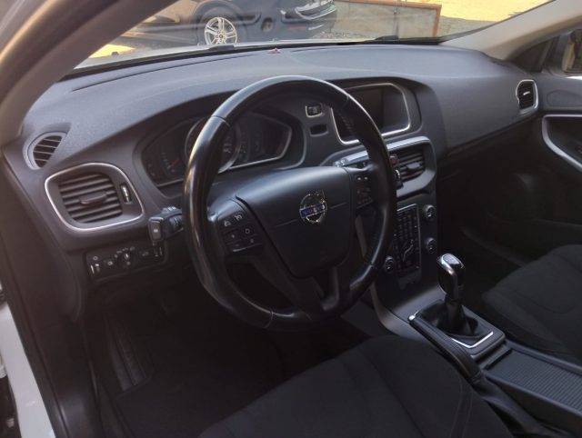 VOLVO V40 Cross Country usata, con Controllo trazione