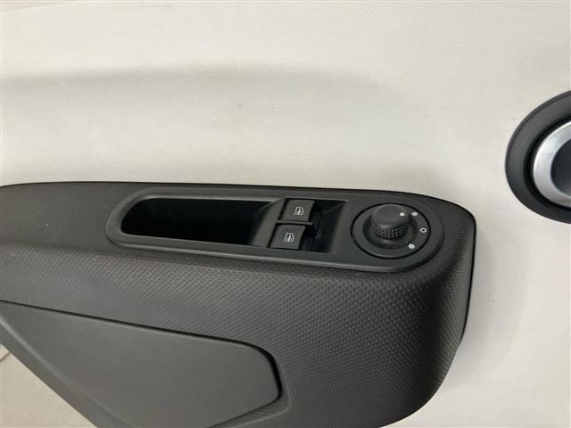 RENAULT Twingo usata 23