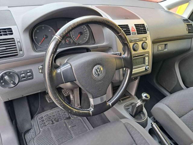 VOLKSWAGEN Touran usata, con Fendinebbia