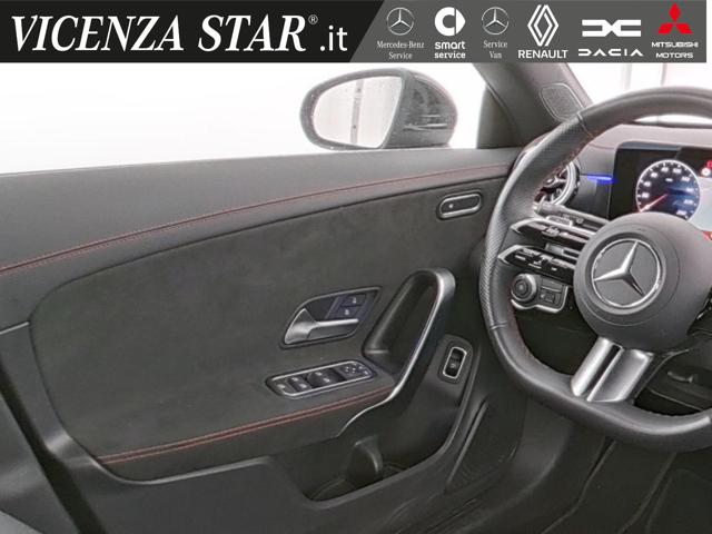 MERCEDES-BENZ CLA 200 usata, con Controllo automatico clima