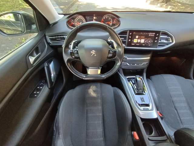 PEUGEOT 308 usata, con Volante multifunzione