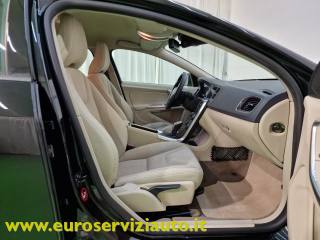 VOLVO V60 usata, con Climatizzatore automatico, 2 zone